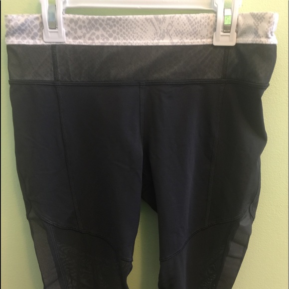 LuluLemon Mesh With Me Crop tights - Picture 3 of 8